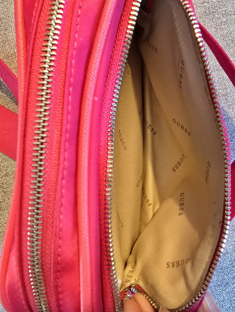 GUESS Hot Pink Crossbody Camera Bag - Picture 6 of 8
